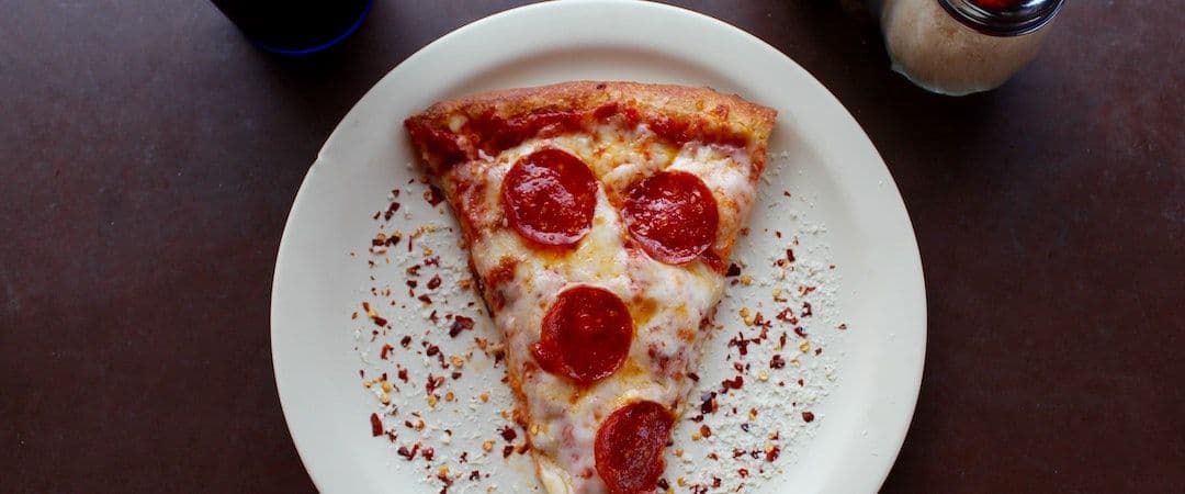 how-to-make-margherita-pizza-at-home