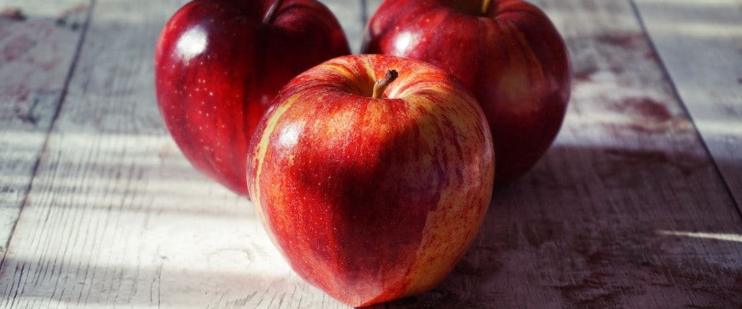 the-apple-paradox-is-eating-an-apple-every-day-truly-beneficial